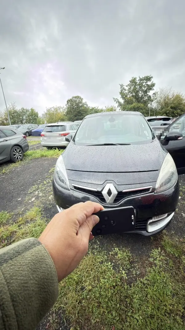 Klucz do auta Renault — realizacja DiKey